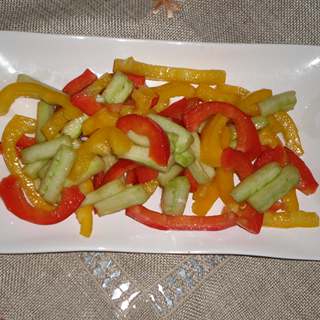 巧手拌彩椒