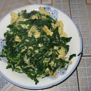 韭菜虾皮炒鸡蛋