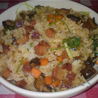 五香腊味糯米饭