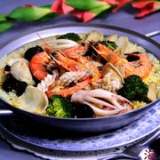 西班牙名吃“美味海鮮飯”