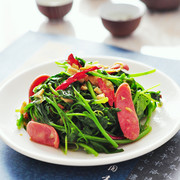 香肠炒灰灰菜