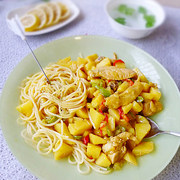 咖喱鸡翅拌意粉