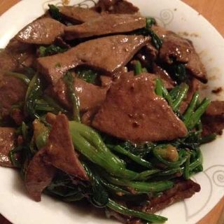 菠菜炒猪肝