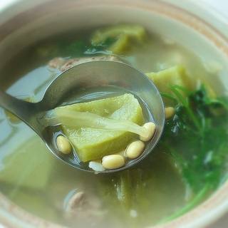黄豆苦瓜汤