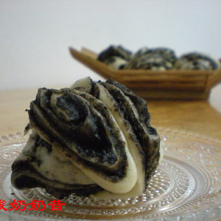 黑芝麻红糖花卷