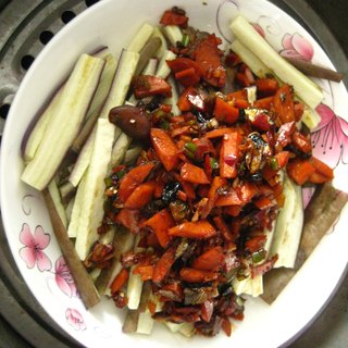 腌鱼干火腿蒸茄子