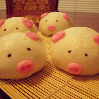 粉嫩小猪豆沙包