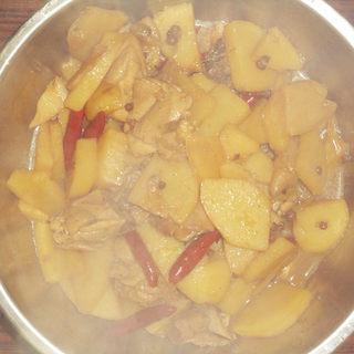 土豆炖鸡腿