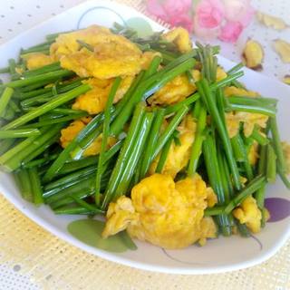 韭菜花炒鸡蛋