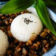 茄丁卤肉饭