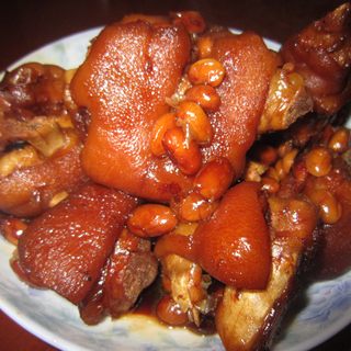 酱香黄豆焖猪手