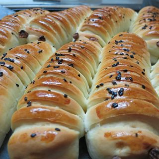 毛毛虫豆沙面包