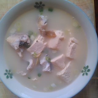 逛鱼豆腐汤