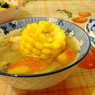 玉米萝卜鸡汤