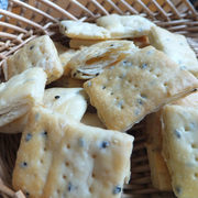 糖尿病患者可以吃的小点心----无糖少油芝麻苏打饼干