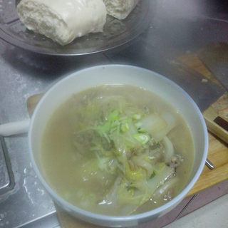 海蛎子肉炖白菜粉条