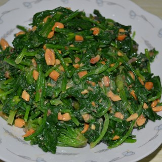花生酱拌菠菜
