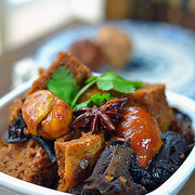 无肉也欢之【栗子烧烤麸】