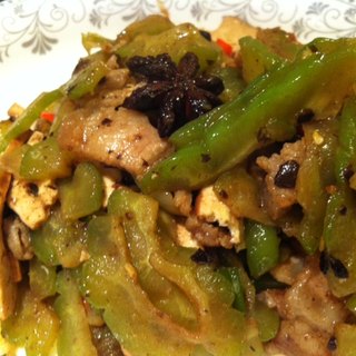 豆豉苦瓜炒香干