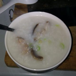 香菇鸡肉粥