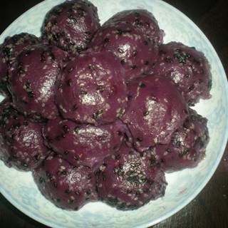 紫薯花生芝麻糕