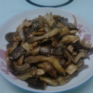 平菇炒肉片