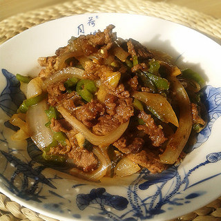 孜然青椒炒牛肉