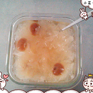 银耳红枣桂圆羹