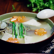 鲫鱼豆腐汤