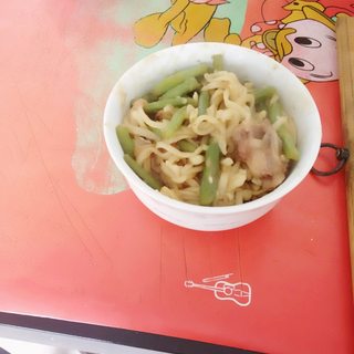 小羊排铁锅焖面