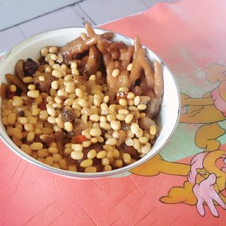 凤爪焖黄豆
