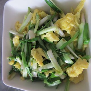 蒜苗炒蛋