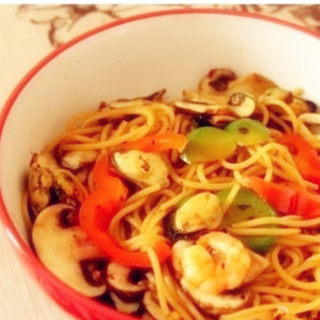 海鲜蘑菇炒意面
