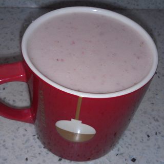 香蕉草莓木瓜奶昔