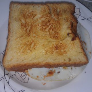 培根鸡蛋三明治