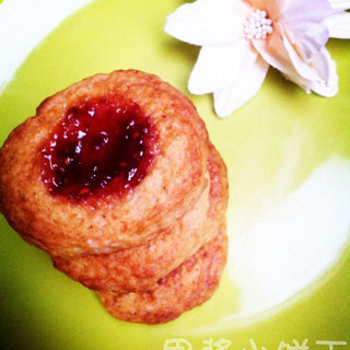 果酱小饼干