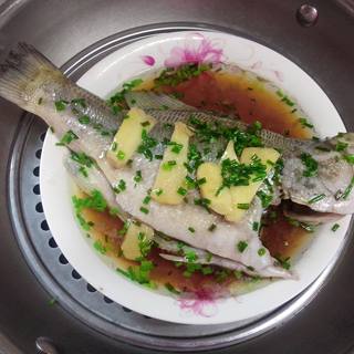 清蒸鲈鱼