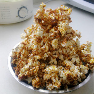 焦糖巧克力爆米花