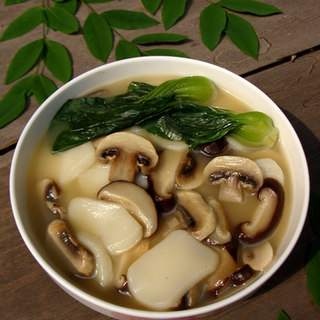 双菇青菜汤年糕