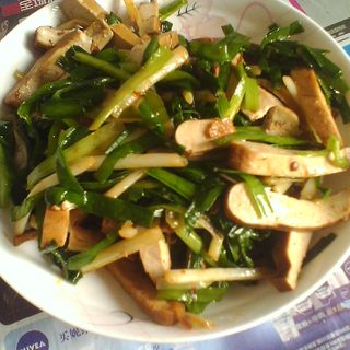韭菜炒香干