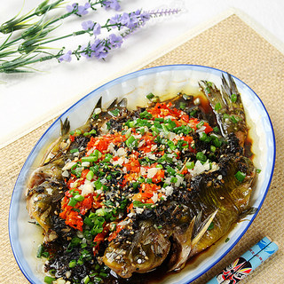 豆豉雪菜剁椒蒸嘎鱼