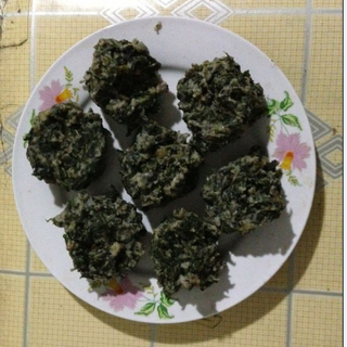 黑豆渣苦菜丸