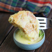 香煎土豆饼配凤梨酱