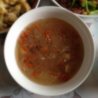 银耳莲子红枣汤