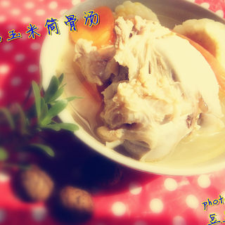 番茄玉米筒骨汤