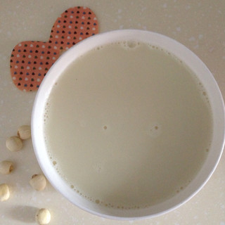 黄豆莲子豆浆