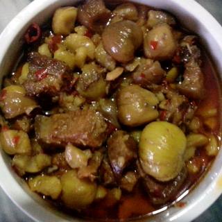 板栗红烧肉