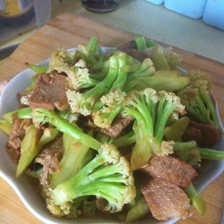 有机花菜炒肉