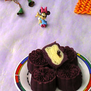 紫薯奶香樱桃月饼