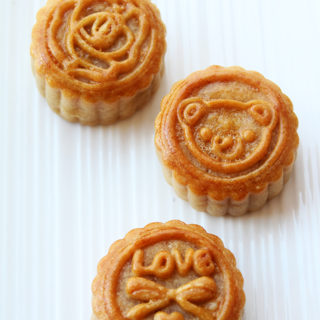 广式莲蓉蛋黄月饼